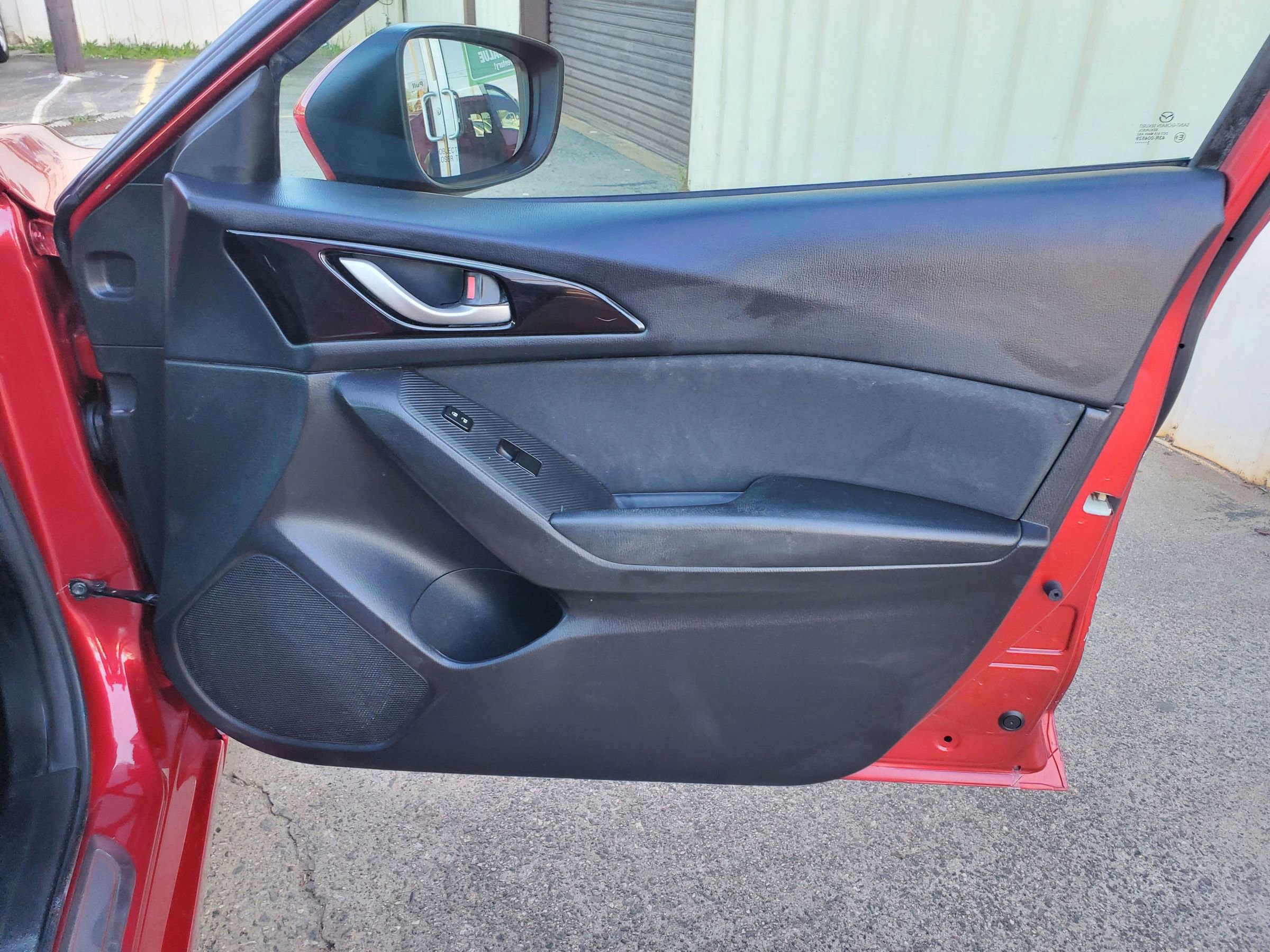 Used 2016 MAZDA MAZDA3 i Sport image 19