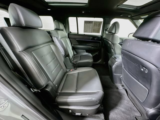Used 2025 Hyundai Santa Fe Calligraphy AWD/4WD image 33