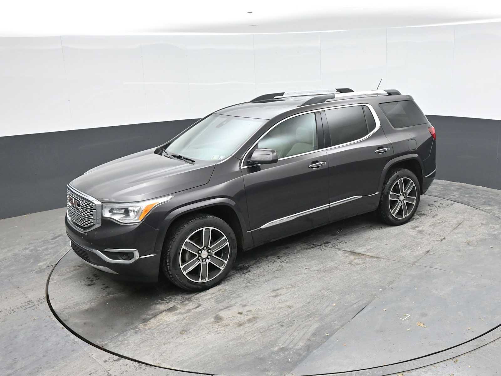 Used 2017 GMC Acadia Denali w/ Technology Package AWD/4WD image 15