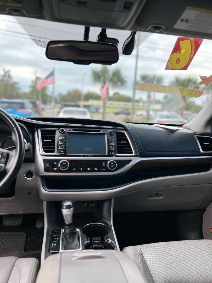 Used 2016 Toyota Highlander Limited image 18