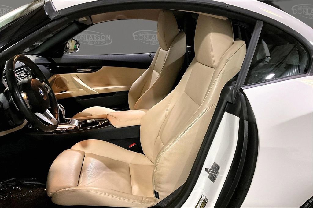 Used 2016 BMW Z4 sDrive28i RWD image 13