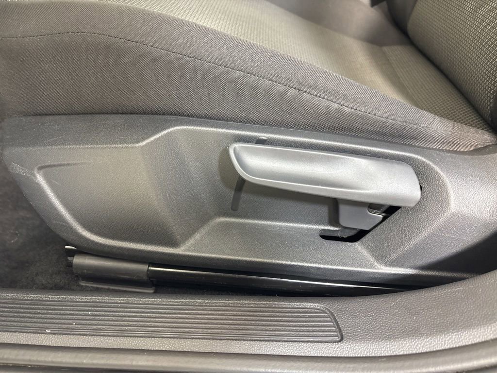 Used 2021 Volkswagen Jetta S w/ Driver Assistance Package image 14