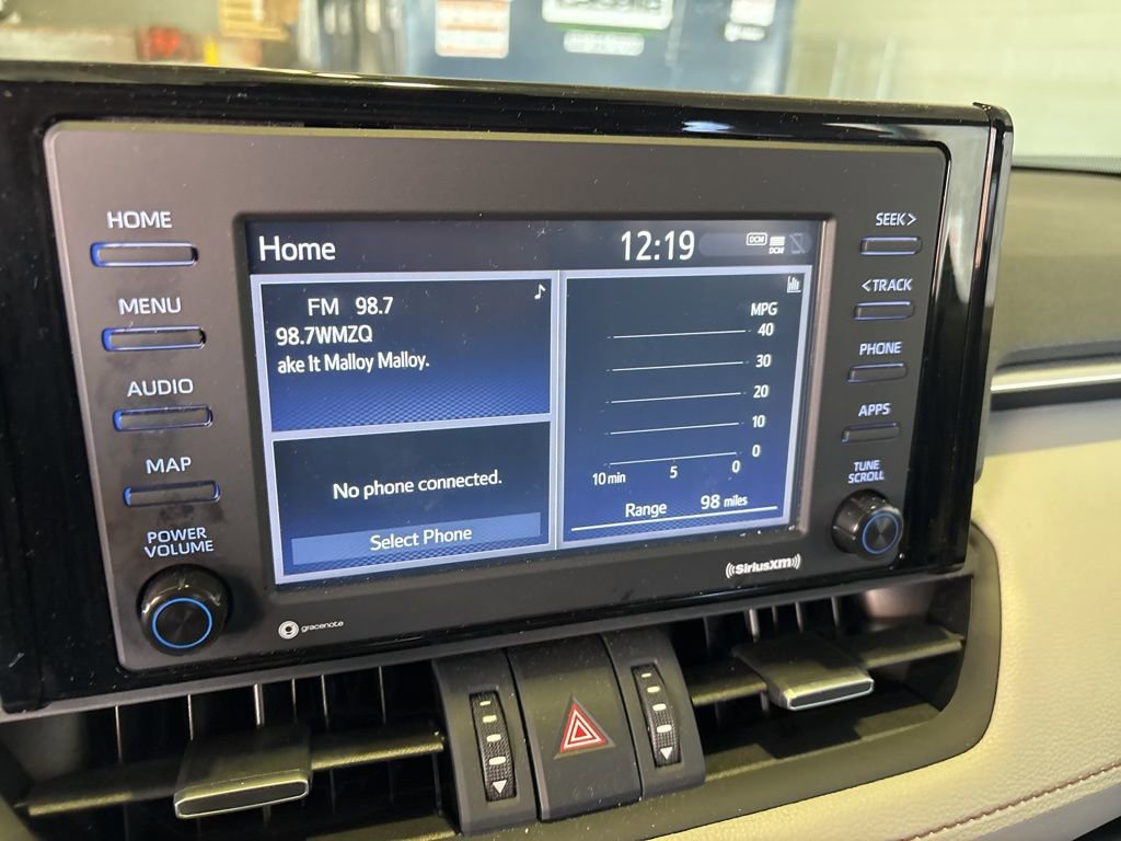 Used 2021 Toyota RAV4 XLE Premium image 16