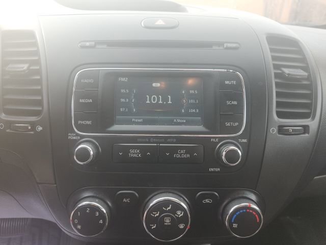 Used 2016 Kia Forte LX w/ LX Popular Package image 23