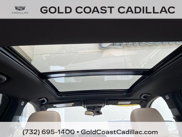 Used 2024 Cadillac XT4 Luxury w/ Cold Weather Package FWD image 13