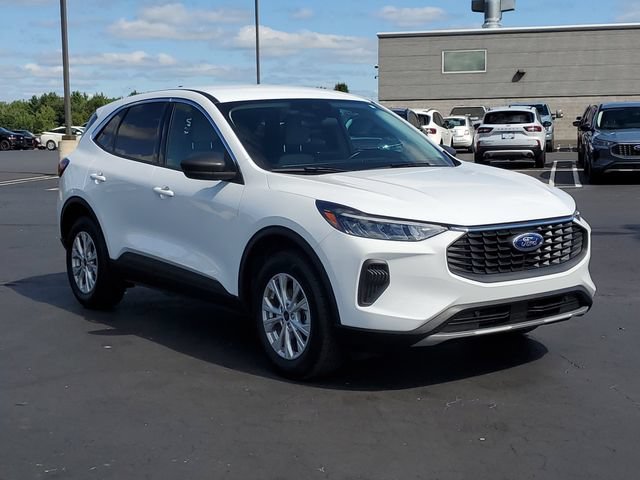 Certified 2024 Ford Escape Active AWD/4WD image 2