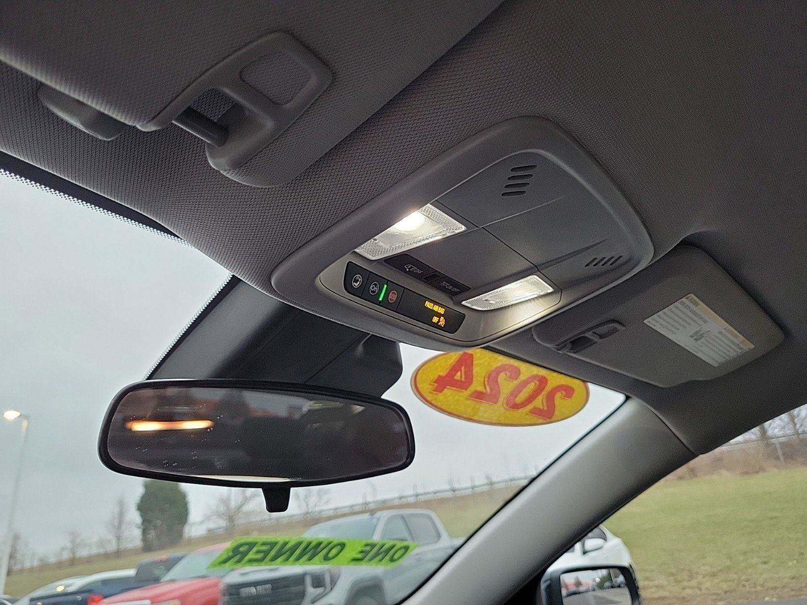 Used 2024 Chevrolet Malibu LT image 30