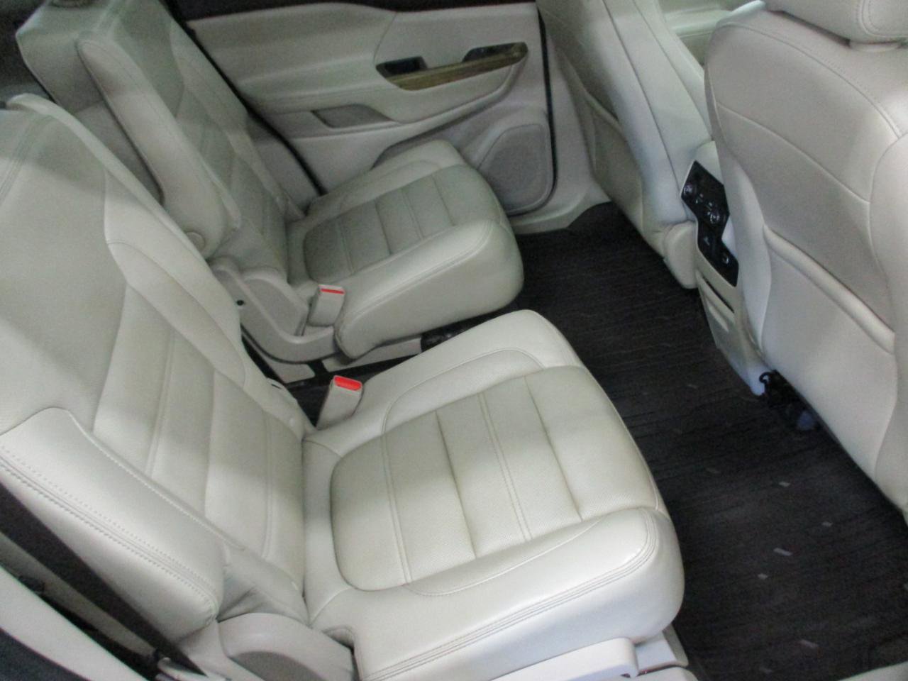 Used 2018 GMC Acadia Denali w/ Technology Package image 14