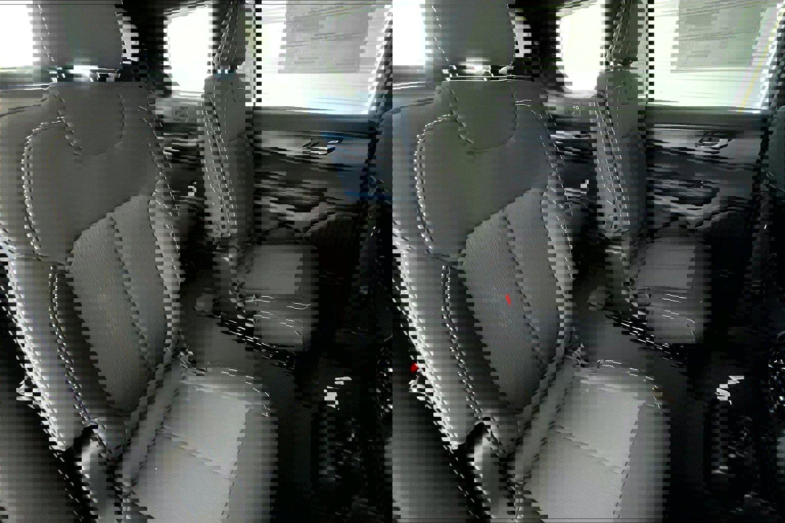 New 2025 Jeep Grand Cherokee L Laredo w/ Luxury Tech Group I image 10