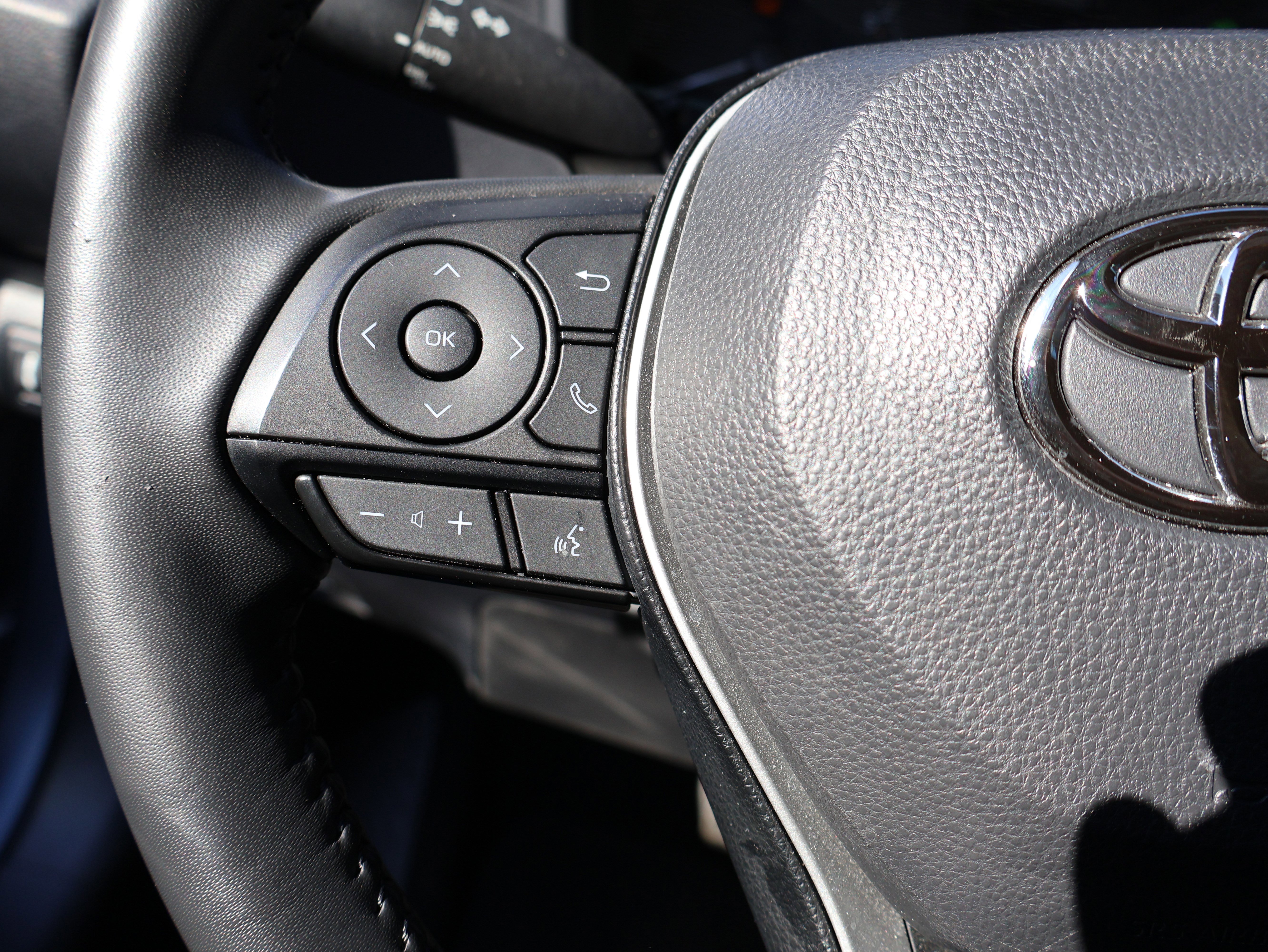 Used 2024 Toyota Corolla SE image 27