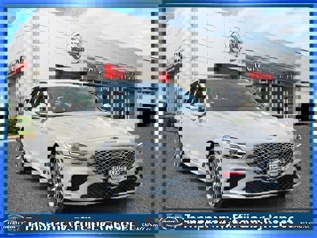 Used 2025 Genesis G70 2.5T image 1