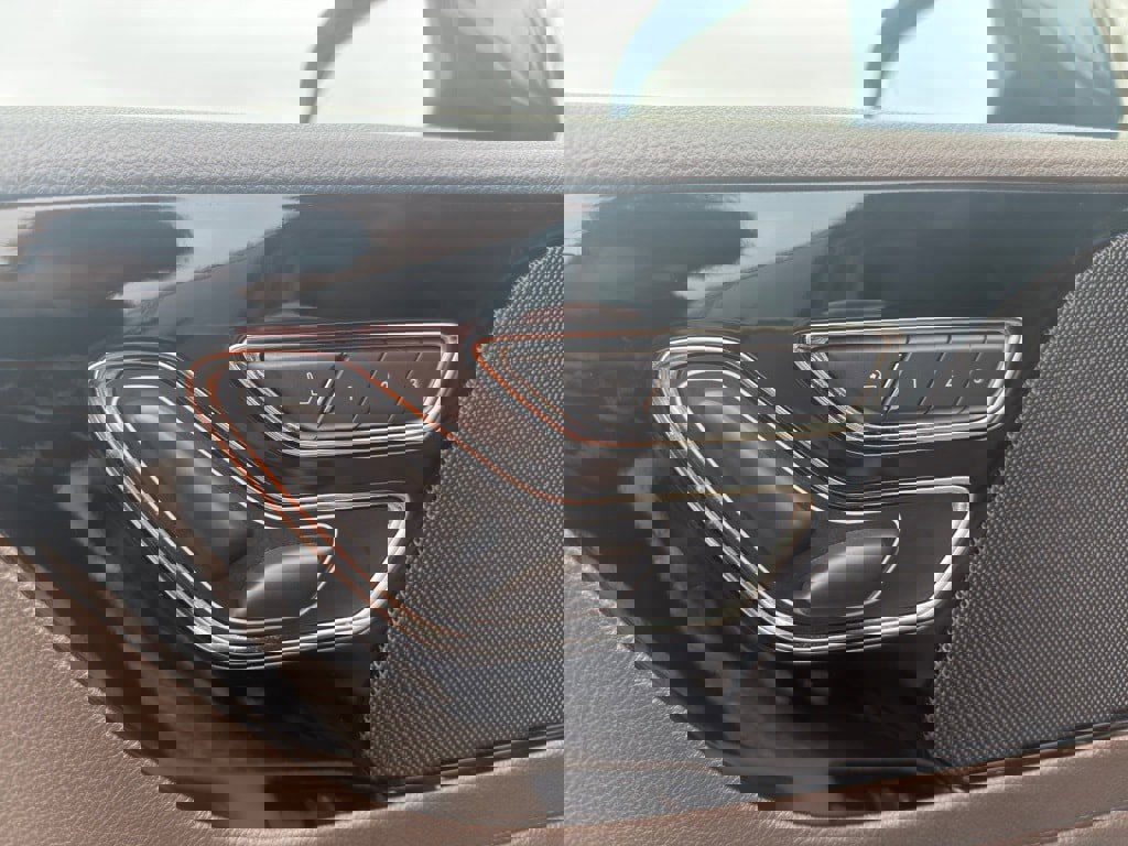 Used 2023 Lincoln Aviator AWD w/ Premium Package image 11