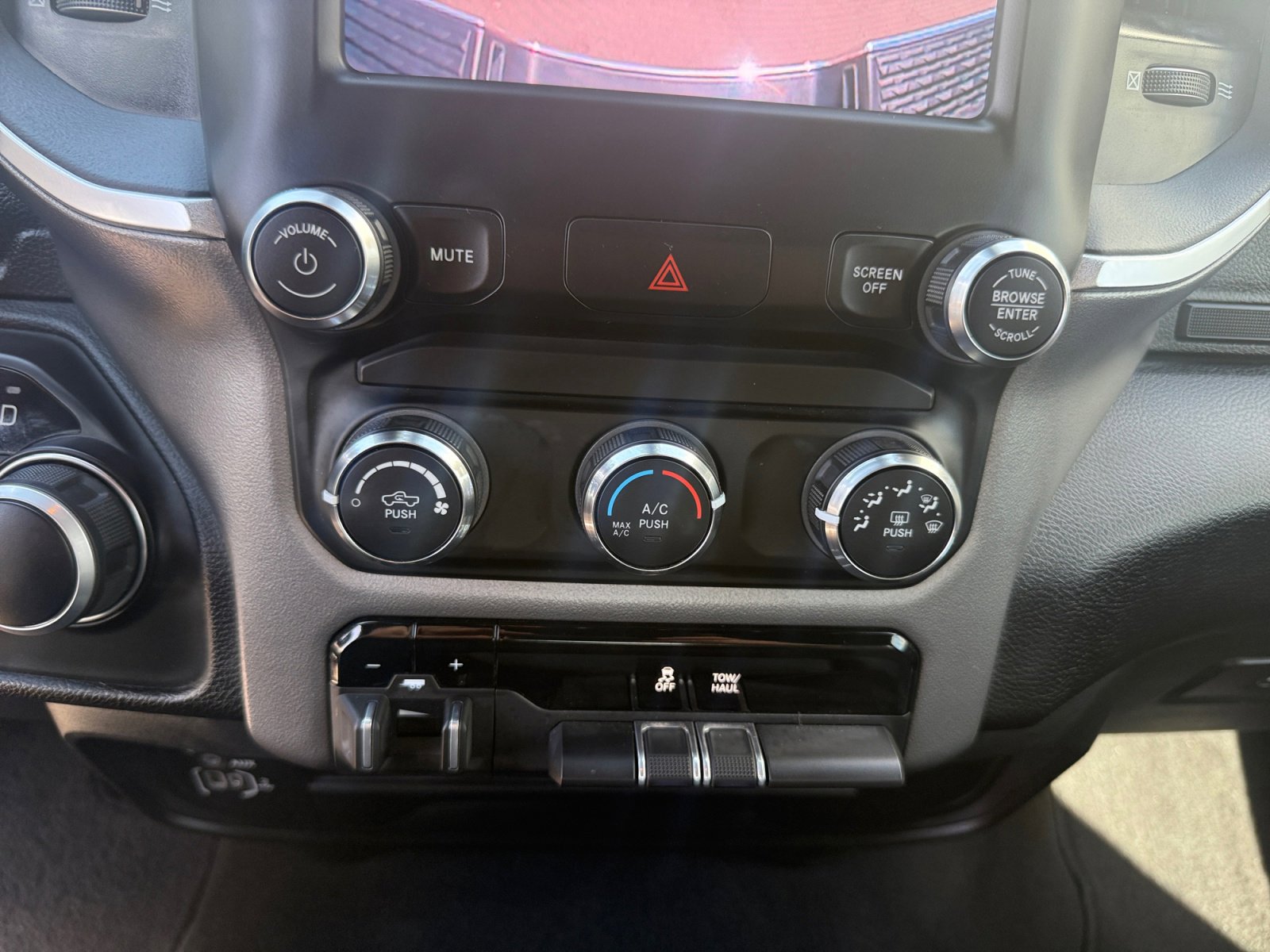 Used 2024 RAM 2500 Big Horn w/ Bed Utility Group image 25