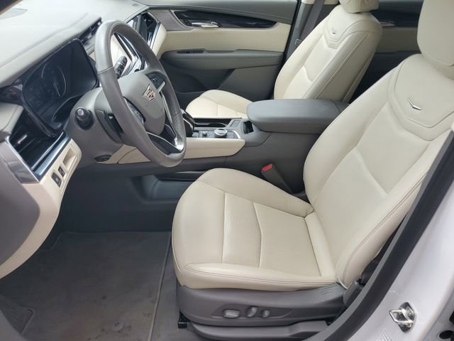Used 2025 Cadillac XT6 Premium Luxury AWD/4WD image 26