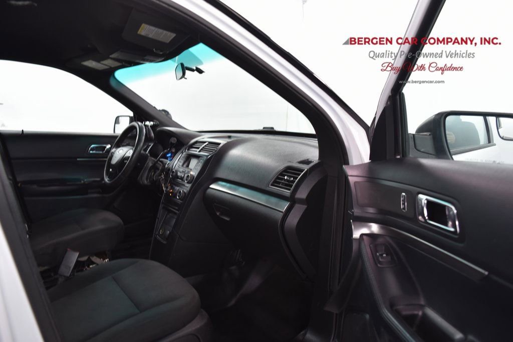 Used 2016 Ford Explorer 4WD Police Interceptor image 14