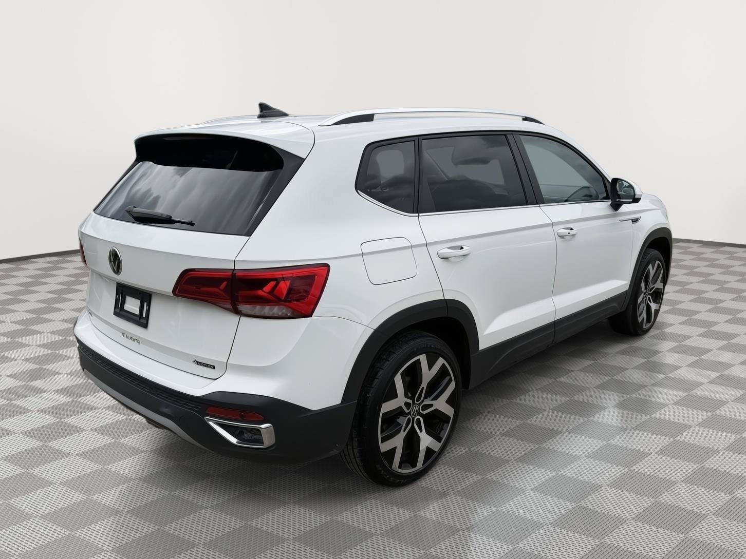 Used 2022 Volkswagen Taos SEL AWD/4WD image 8