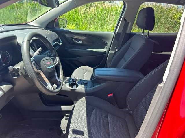Used 2024 GMC Terrain SLE w/ Driver Convenience Package AWD/4WD image 10