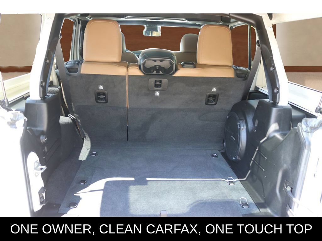 Used 2023 Jeep Wrangler Unlimited Sahara w/ LED Lighting Group AWD/4WD image 15