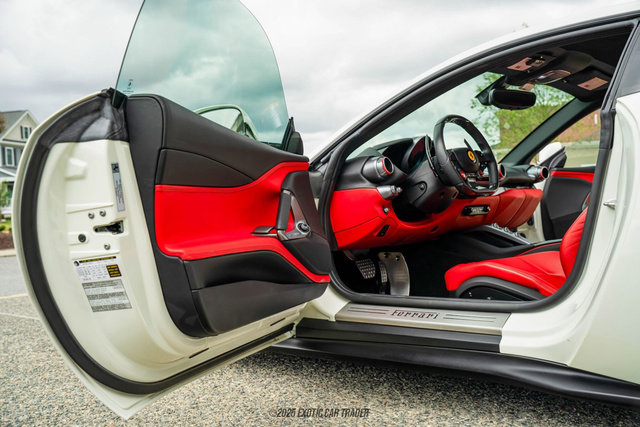 Used 2019 Ferrari 812 Superfast image 31