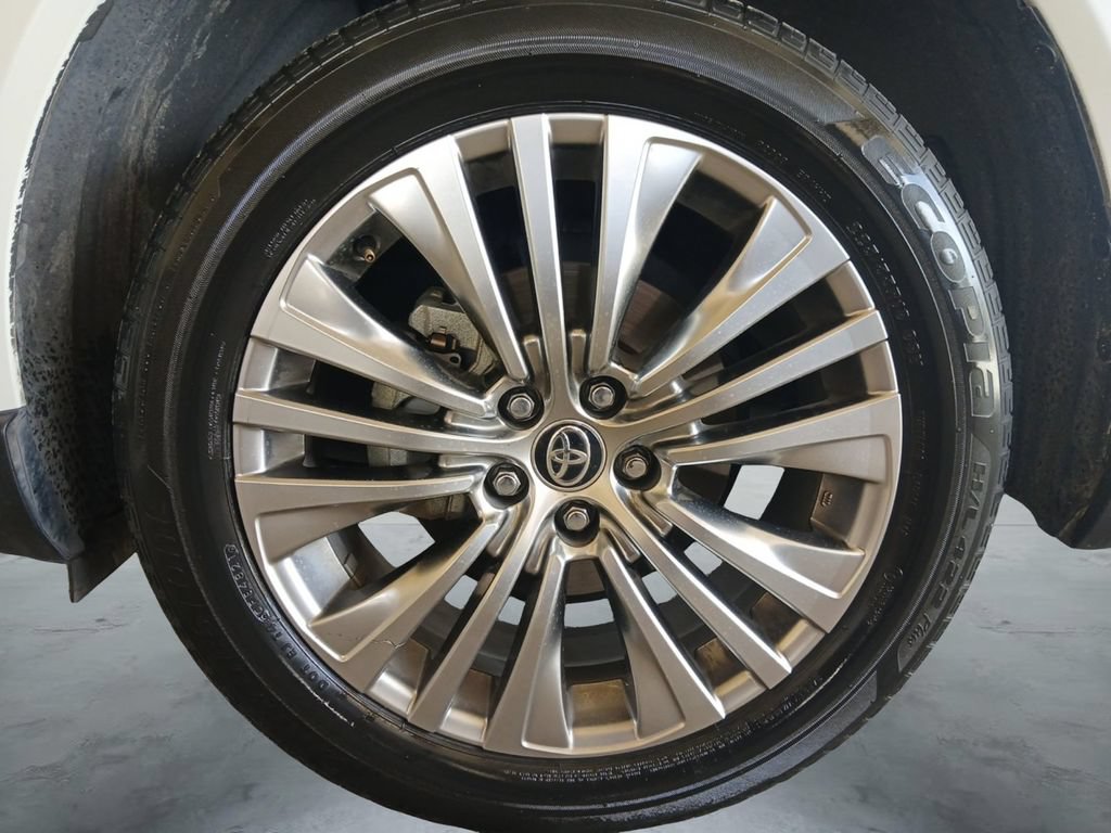 Used 2022 Toyota Venza Limited AWD/4WD image 14