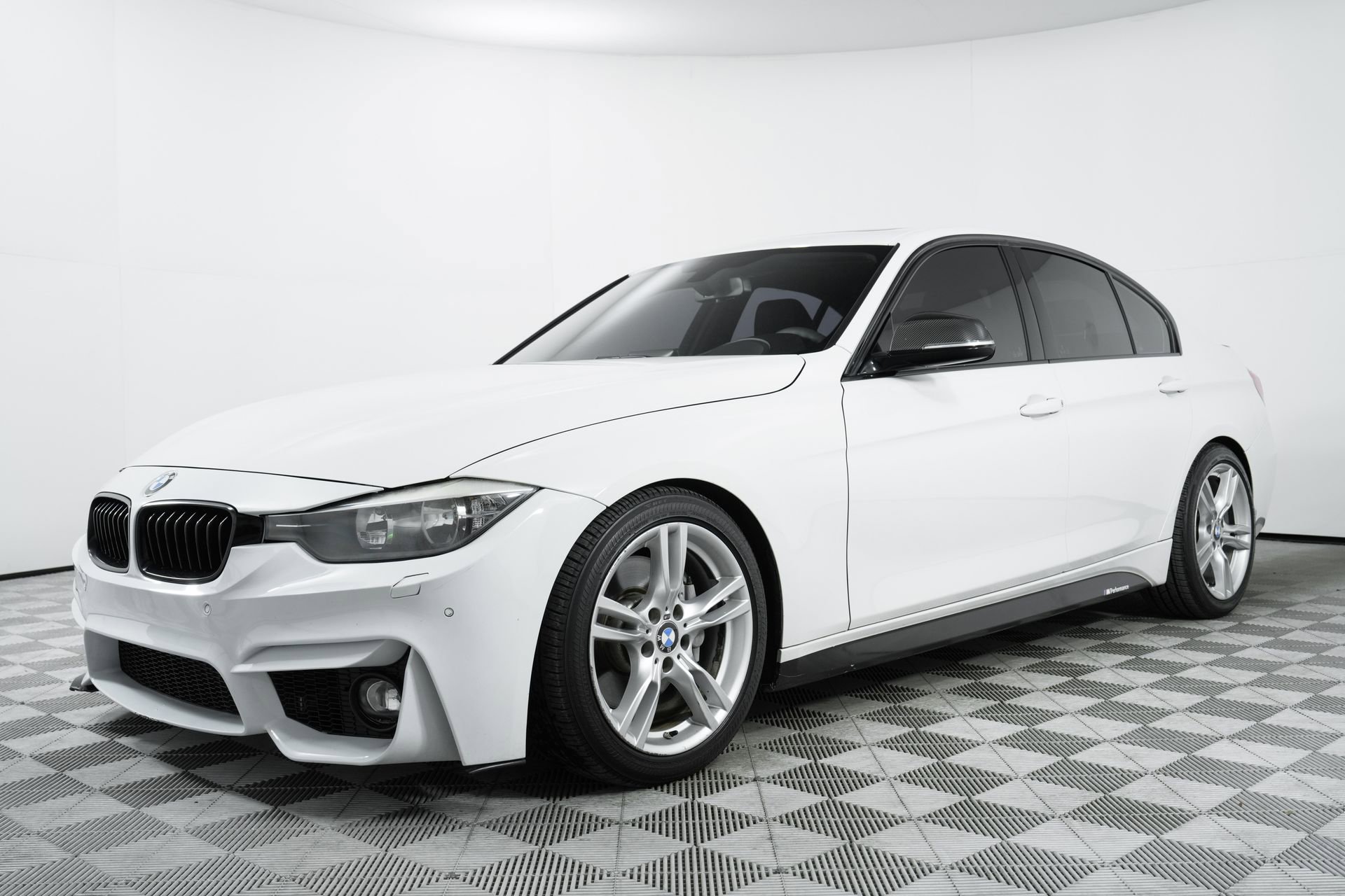 Used 2015 BMW 328i xDrive Sedan image 3
