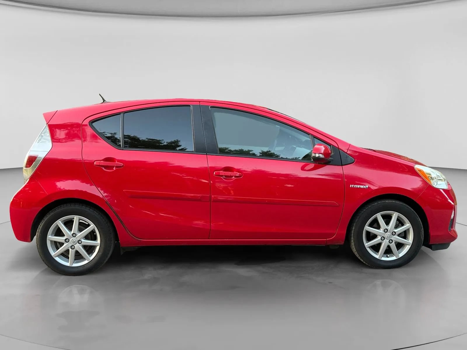 Used 2012 Toyota Prius C Three FWD image 6