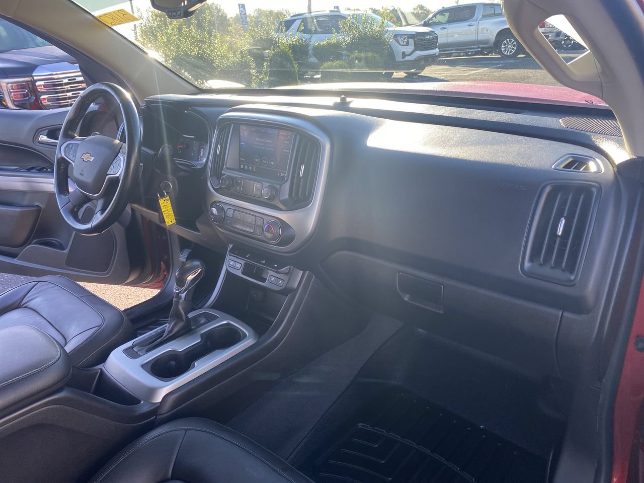 Used 2022 Chevrolet Colorado LT w/ Luxury Package RWD image 27