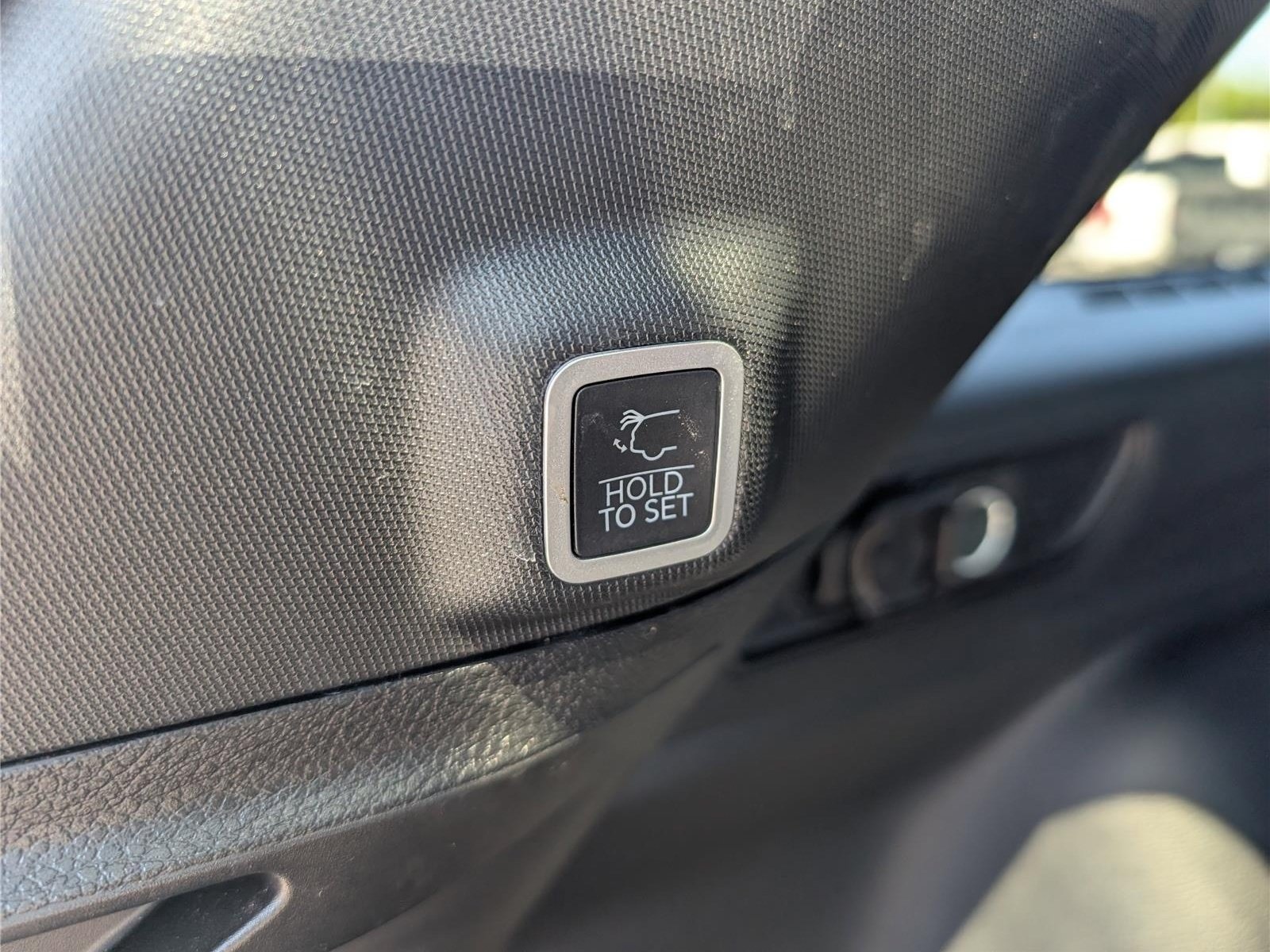 Used 2023 Jeep Grand Cherokee Altitude AWD/4WD image 13