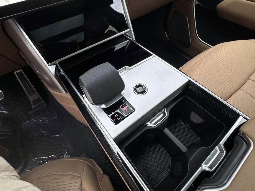 New 2026 Land Rover Range Rover Long Wheelbase Autobiography AWD/4WD image 27
