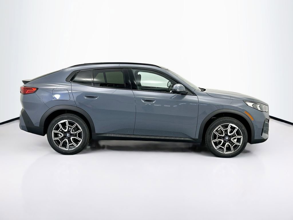 New 2026 BMW X2 xDrive28i w/ Technology Package image 4
