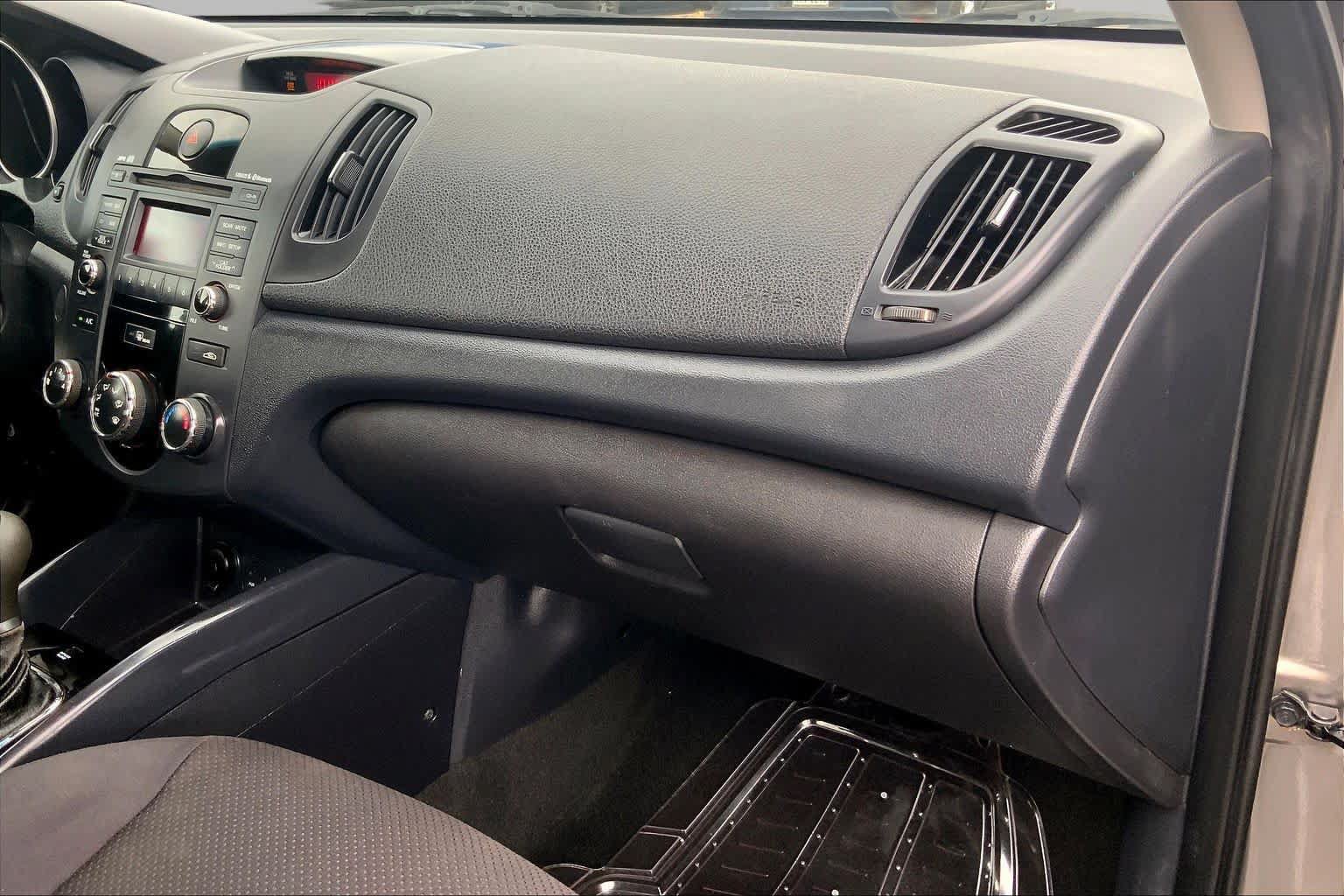Used 2012 Kia Forte EX FWD image 18