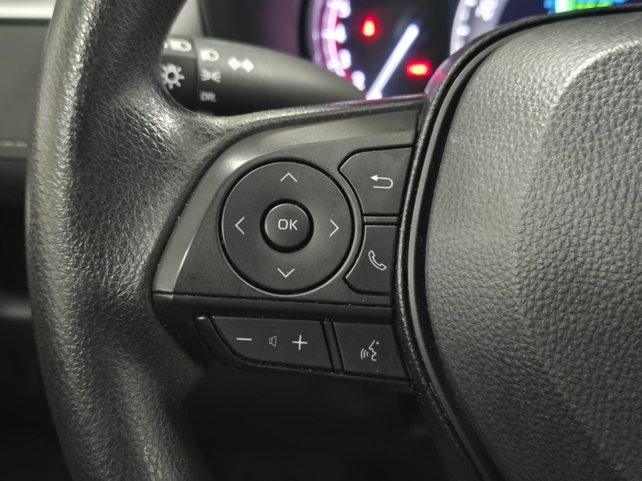 Certified 2024 Toyota RAV4 LE image 32