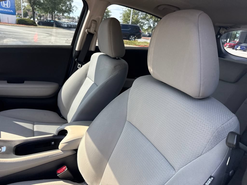 Certified 2022 Honda HR-V LX image 12