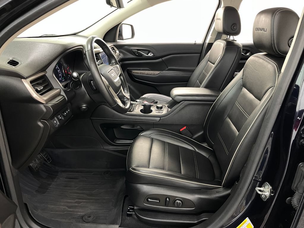 Certified 2022 GMC Acadia Denali w/ Denali Ultimate Package AWD/4WD image 10