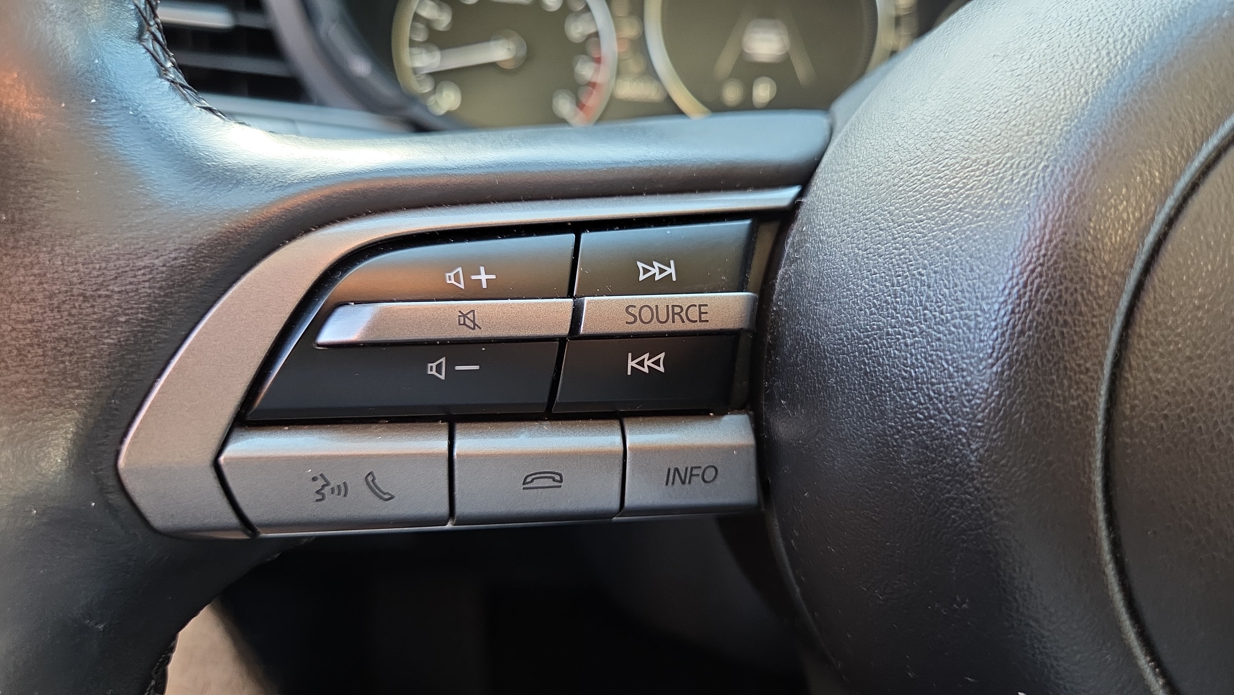 Used 2021 MAZDA MAZDA3 s FWD image 25