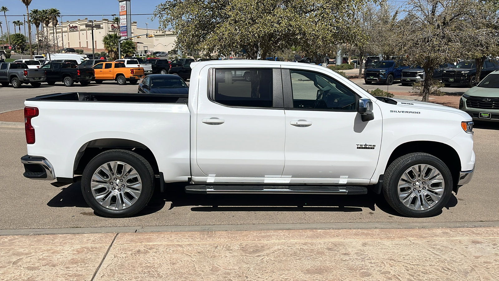 Used 2025 Chevrolet Silverado 1500 LT w/ Texas Edition Plus image 9