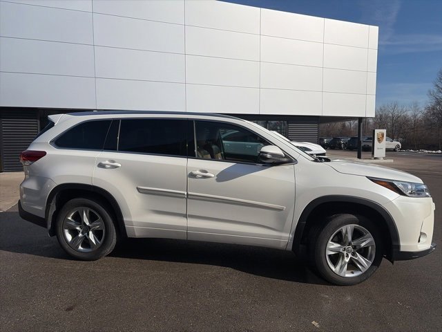 Used 2017 Toyota Highlander Limited w/ Protection Package #3 image 2