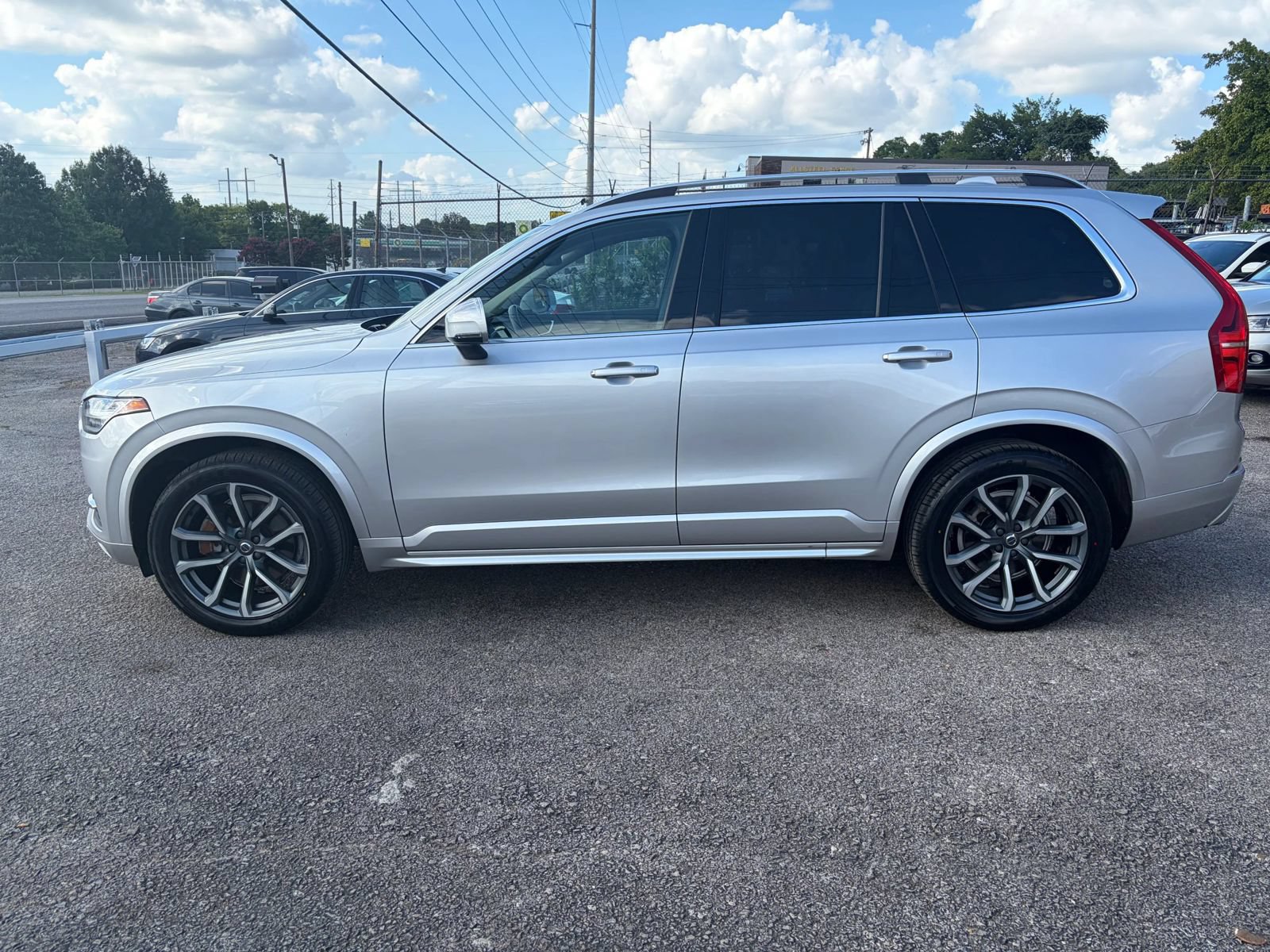 Used 2019 Volvo XC90 T6 Momentum w/ Protection Package Premier AWD/4WD image 8