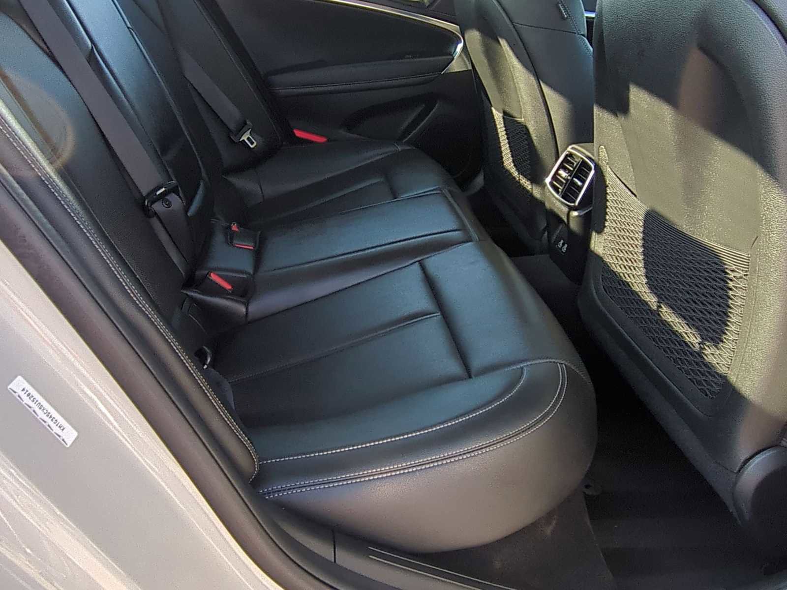 Used 2025 Genesis G70 2.5T image 27