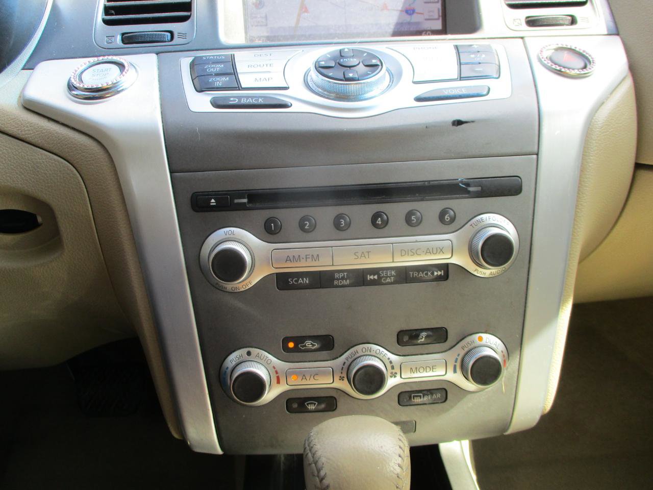 Used 2014 Nissan Murano LE w/ Platinum Edition Package FWD image 14