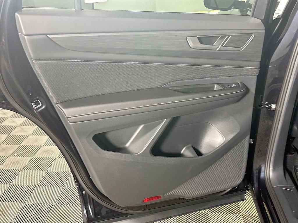 New 2025 Volkswagen Atlas Cross Sport SE image 19