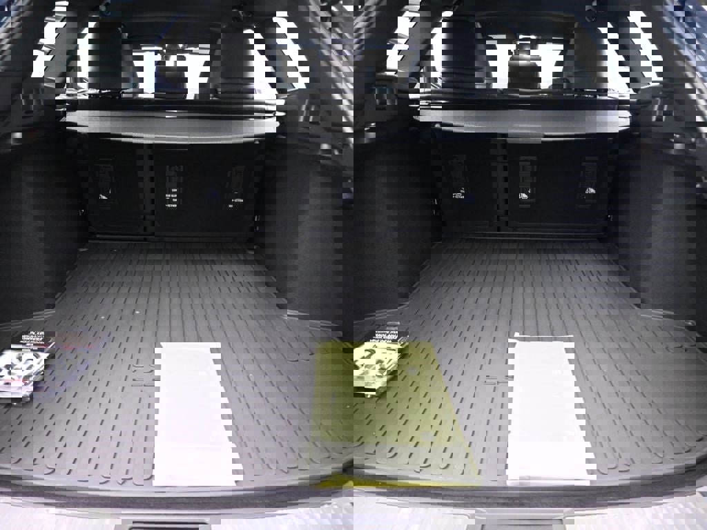 New 2025 Toyota Crown Signia image 23