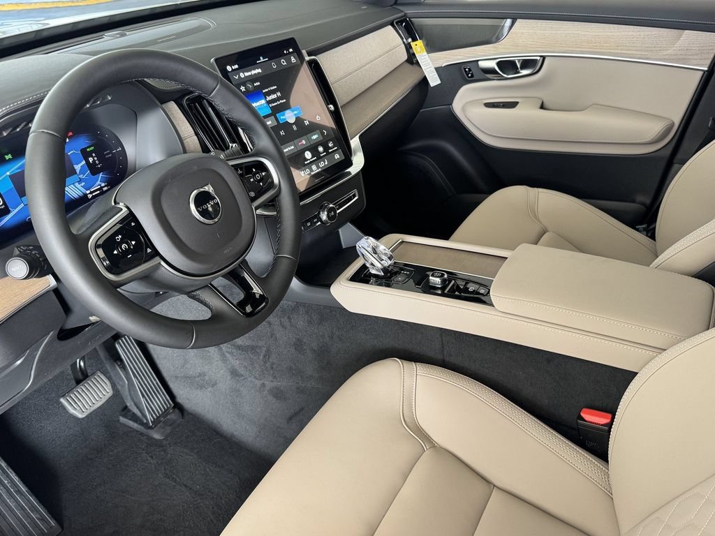 New 2026 Volvo XC90 T8 Plus AWD/4WD image 9