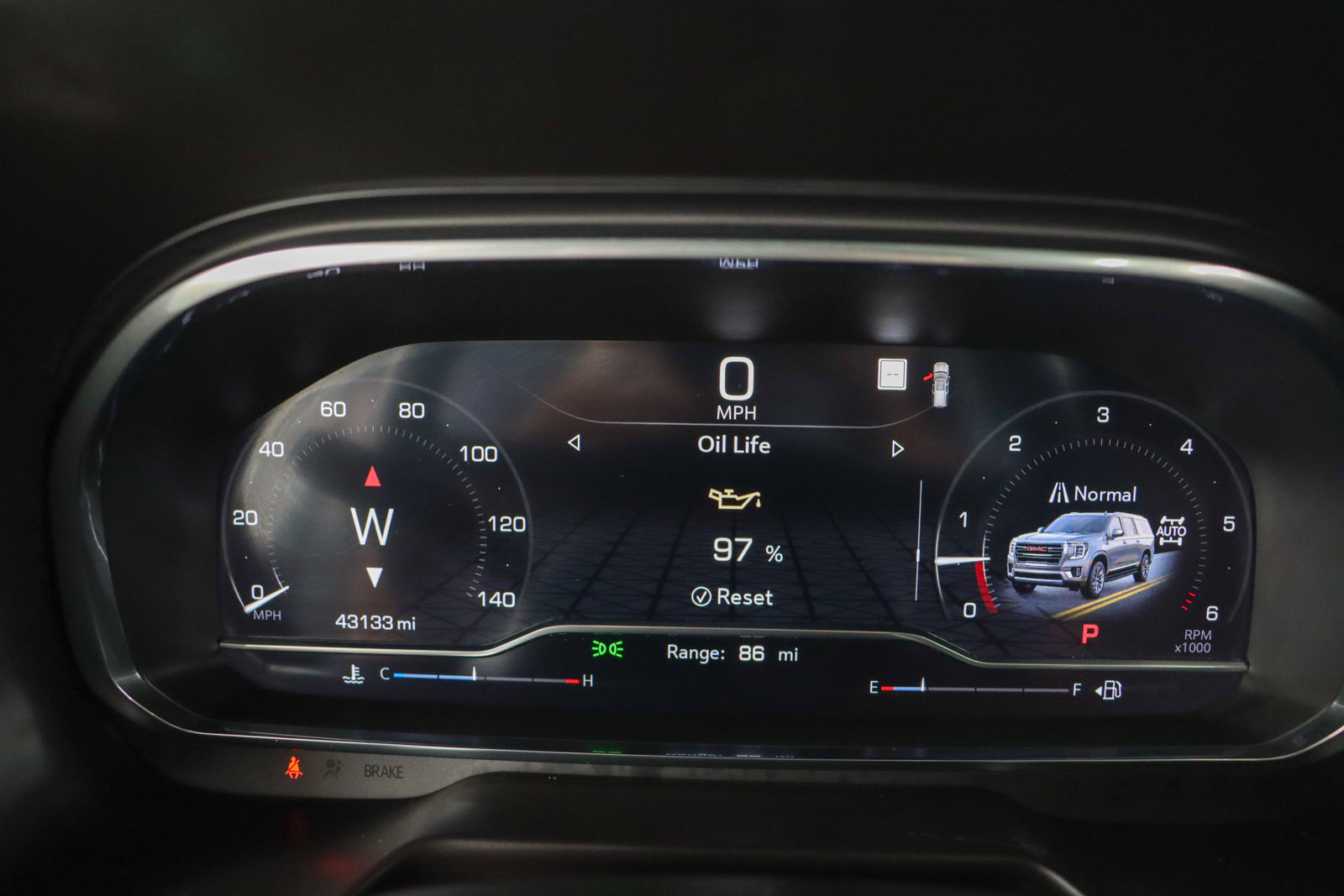 Used 2022 GMC Yukon AT4 AWD/4WD image 16