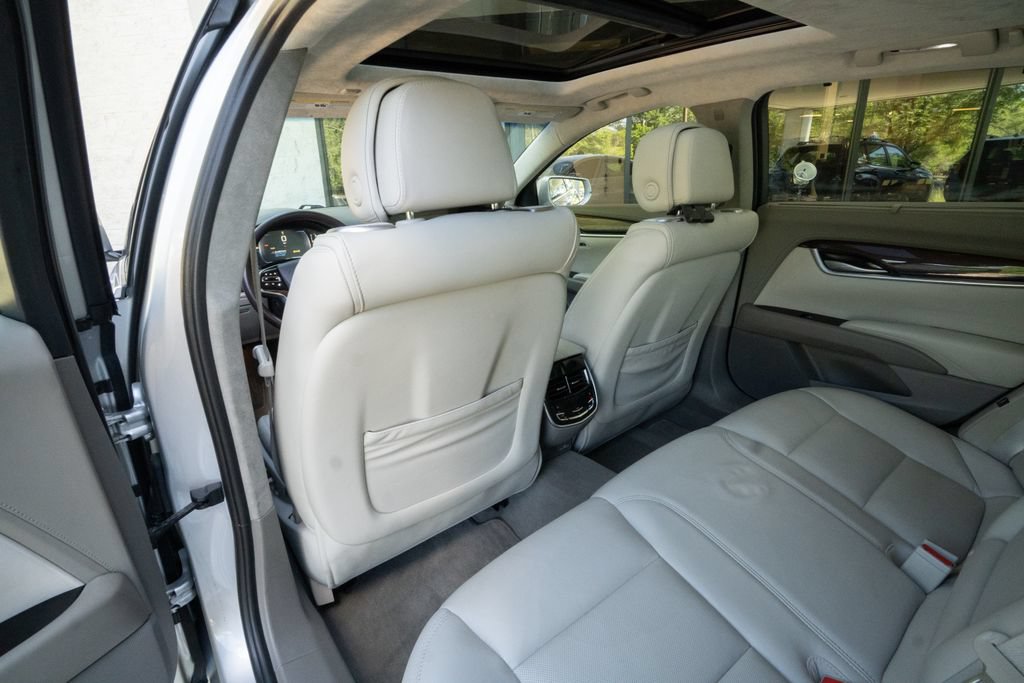 Used 2014 Cadillac XTS Platinum FWD image 19