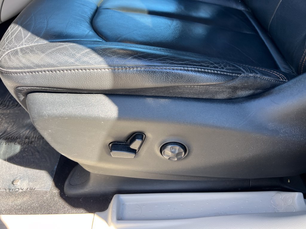 Used 2017 Chrysler Pacifica Touring-L FWD image 10