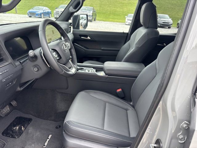 Used 2025 Lexus GX 550 AWD/4WD image 15