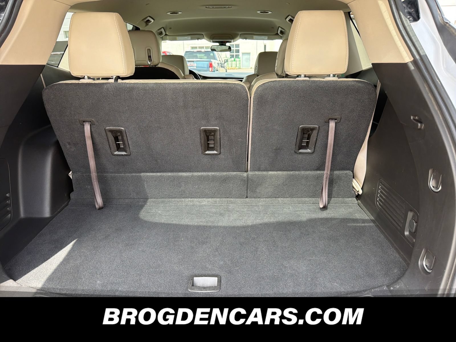 Used 2018 Buick Enclave Essence w/ Trailering Package FWD image 9