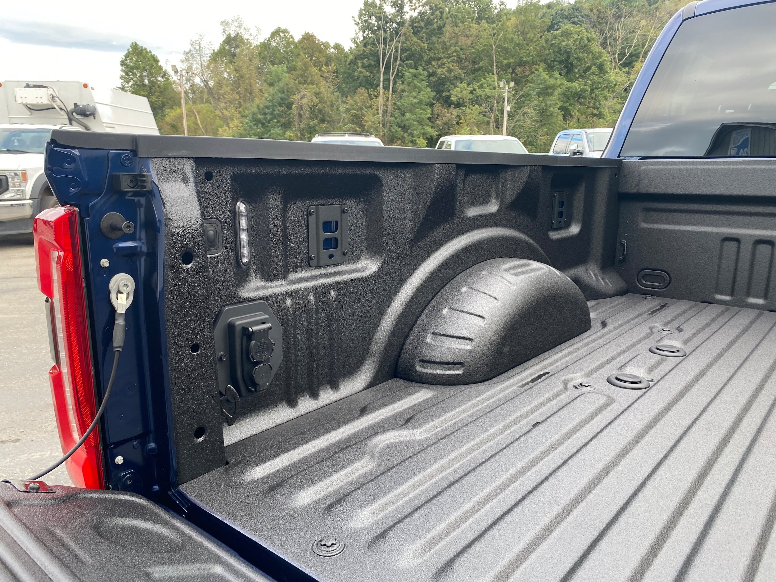 New 2027 Ford F250 Lariat w/ Lariat Ultimate Package AWD/4WD image 25