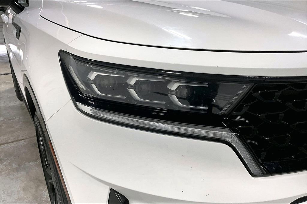 Used 2023 Kia Sorento SX AWD/4WD image 37